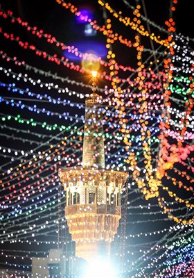 Pilgrims Mark Birth Anniversary of Imam Reza (AS) in Mashhad