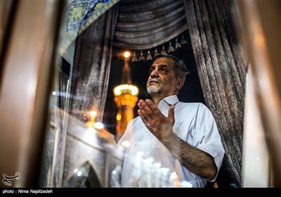 Pilgrims Mark Birth Anniversary of Imam Reza (AS) in Mashhad