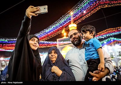 Pilgrims Mark Birth Anniversary of Imam Reza (AS) in Mashhad