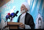 همدان|ملتی می‌تواند موفق باشد که ارزش‌های دینی و اجتماعی خود را حفظ کند