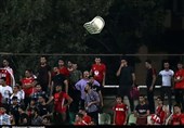 حاشیه دیدار سپیدرود - سپاهان| شعار‌‌های ادامه‌دار هواداران سپیدرود علیه خداداد و بازیکنان