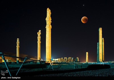 صدی کا طویل ترین چاند گرہن دیکھئے تخت جمشید کے آسمان پر