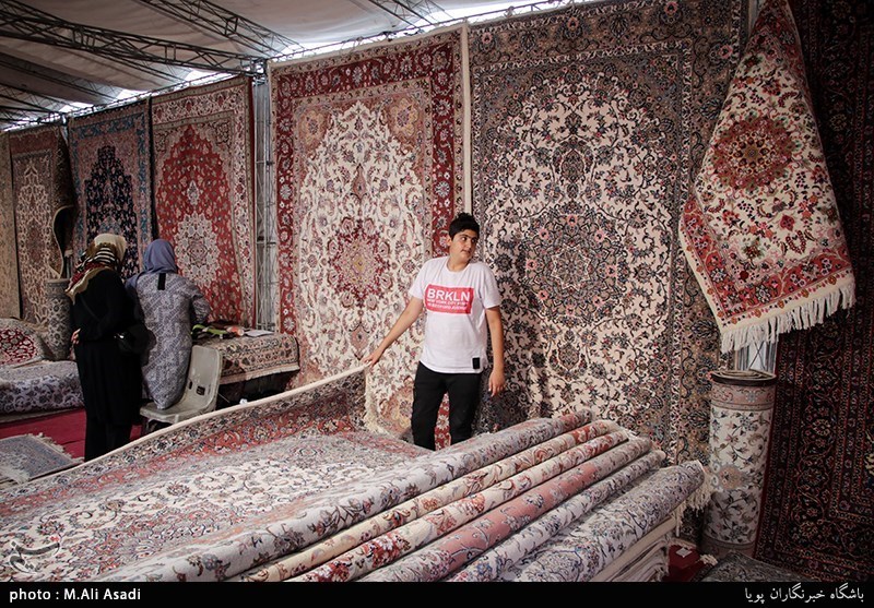 دوازدهمین نمایشگاه تخصصی فرش دستباف در اردبیل گشایش یافت