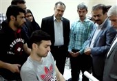 عیادت مسئولان وزارت ورزش از پادوانی و دستور وزیر برای رسیدگی به درمان مدافع استقلال