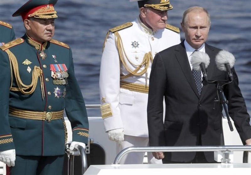 پوتین: ناوگان دریایی روسیه توانایی دفاعی خود را با موفقیت به نمایش گذاشته است