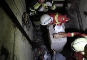 مصدومیت شدید مرد میانسال پس از سقوط به چاهک آسانسور + تصاویر