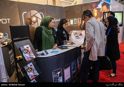 تہران؛ 24ویں عالمی الیکٹرانکس اور کمپیوٹر نمائش &quot;الیکامپ&quot;