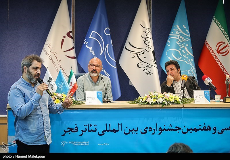 اتابک نادری در نشست خبری سی‌وهفتمین جشنواره بین‌المللی تئاتر فجر