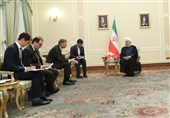 Iran Not to Give Up Its Right to Export Oil: President