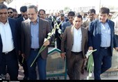 کرمان| وزیر آموزش و پرورش به مقام شامخ شهدای جیرفت ادای احترام کرد