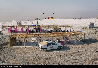 مسافران تابستانی دریاچه ارومیه