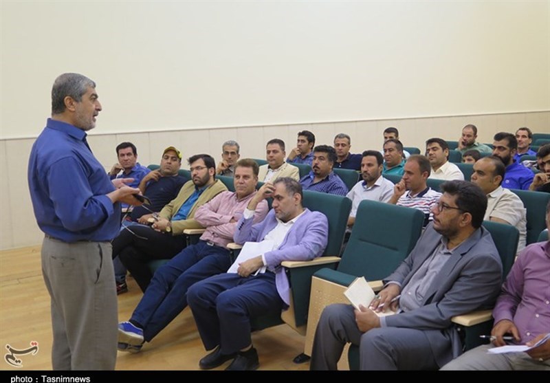 از گله‌های توزیع‌کنندگان روزنامه‌های خوزستان تا تعیین نماینده در خانه مطبوعات