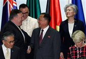 خوش و بش وزیر خارجه آمریکا و کره شمالی در سنگاپور