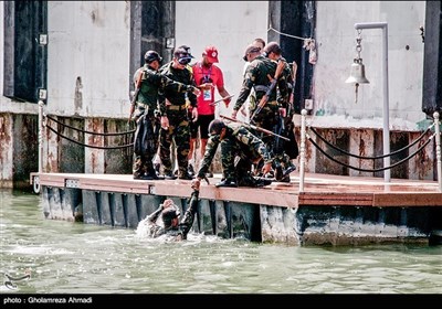 افواج عالم کے ایران کے شہر نوشہر میں ڈائیونگ مقابلے