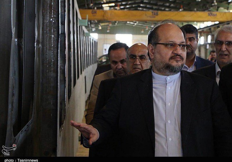 کرمان| وزیر صنعت از کارخانه واگن‌سازی زرند بازدید کرد+تصاویر