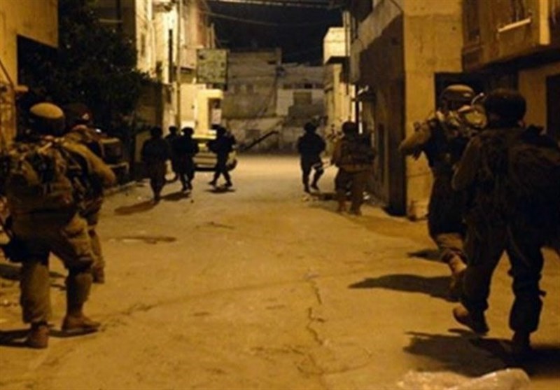 قوات الاحتلال تقتحم مدن فی الضفة واشتباکات فی مخیم نور شمس