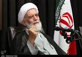 امام جمعه همدان: دولت‌های شیطانی به‌دنبال جلوگیری از پیشرفت علمی ایران هستند