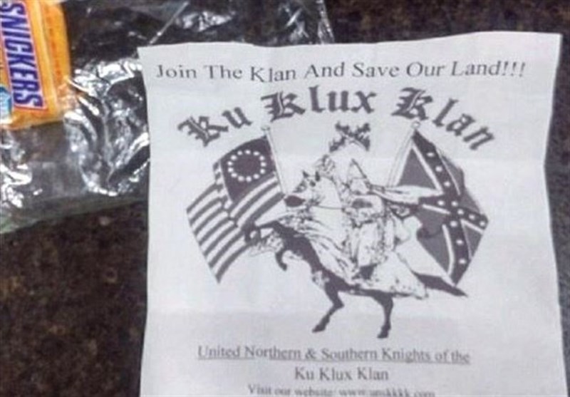 KKK&apos;s Campaign Aims at Recruiting Children with Candy in Upstate New York