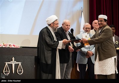 تقدیر از برگزیدگان چهارمین جایزه حقوق بشر اسلامی