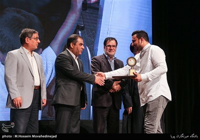اختتامیه چهارمین جشنواره تجلیل از خبرنگاران برتر رسانه‌ها و فعالان مجازی در حوزه ایثار و شهادت 