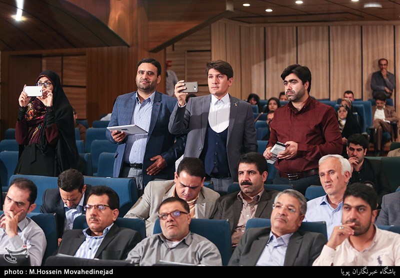 فیلم|تجلیل از خبرنگاران اردبیلی