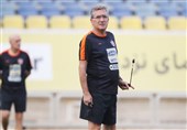 برانکو: استقلال 20 بازیکن گرفته و ما 4 بازیکن هم از دست داده‌ایم/ در مورد ایمن حسین عجله نکنید