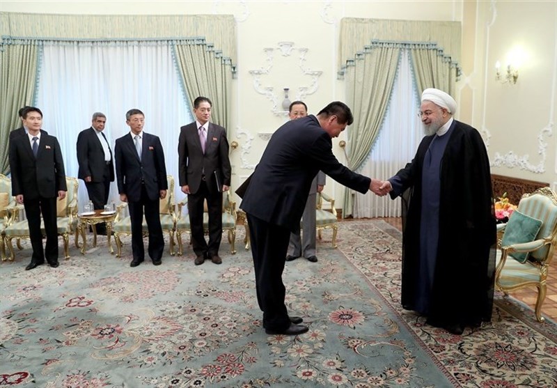 الرئیس روحانی :ایران عاقدة العزم على تمتین علاقاتها مع کوریا الشمالیة