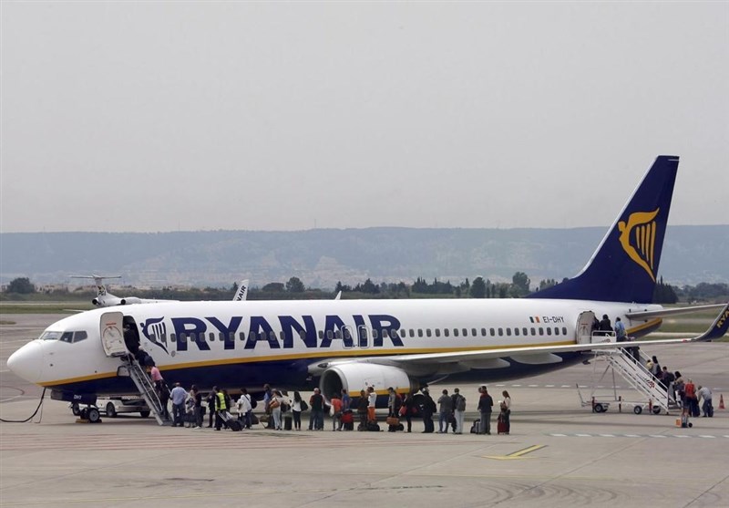 German Pilots Join Friday&apos;s Strike at Budget Airline Ryan Air