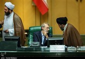 لاریجانی: هیچ مدیر بازنشسته‌ای در مجلس فعالیت ندارد