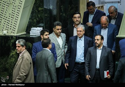 ورود علی ربیعی وزیر تعاون ، کار و رفاه اجتماعی به جلسه علنی مجلس شورای اسلامی