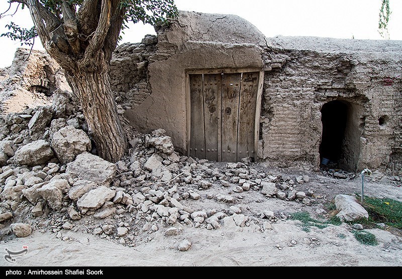 کرمان| آمار خسارت واحدهای مسکونی زلزله عنبرآباد به 250 واحد رسید