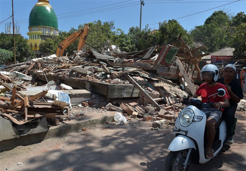 Death Toll of West Indonesia&apos;s Earthquake Rises to 271