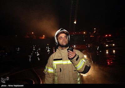 آتش سوزی یک انبار دوهزارمتری درخیابان 17 شهریور- مشهد