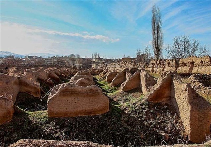 اردبیل| اثر کهنه قلعه مشگین‌شهر قابلیت تبدیل به پارک تاریخی را دارد