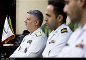 حضور دریادار حسین خانزادی فرمانده نیروی دریایی راهبردی ارتش در خبرگزاری تسنیم