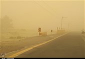 Intense Dust Storm Hits Iran&apos;s Sistan and Balouchestan, Disrupts Life