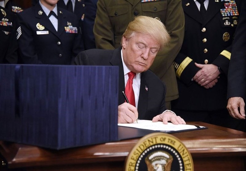 ترامپ مجوز دفاع ملی آمریکا برای سال 2019 را امضا کرد