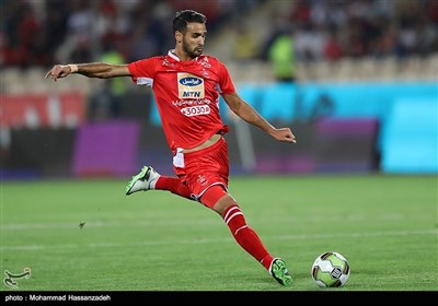 دیدار تیم‎های فوتبال پرسپولیس و نفت مسجد سلیمان