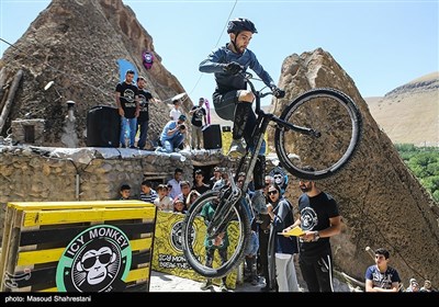 Iran’s Historical Village Hosts Mountain Bike Trials Competition