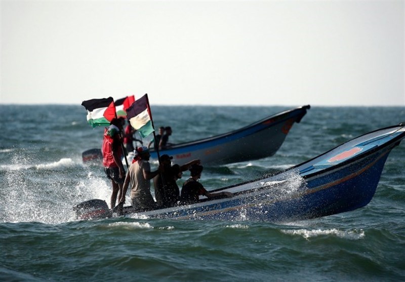 البحریة الإسرائیلیة تستهدف قوارب &quot;کسر الحصار5&quot;