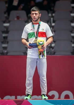 کسب مدال برنز توسط رضا اطری در مسابقات کشتی آزاد - بازی‌های آسیایی 2018