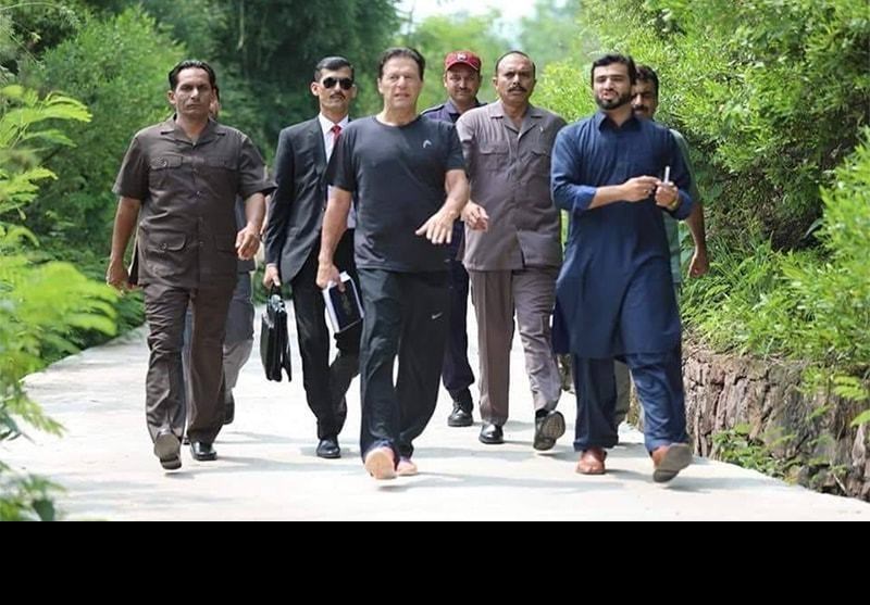 اولین روز نخست وزیری عمران خان چگونه گذشت +تصاویر