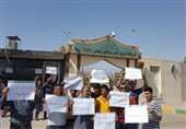 خوزستان|تجمع صنفی کارگران شرکت ایرکست شاونبرگ در مقابل فرمانداری بندرماهشهر ‌
