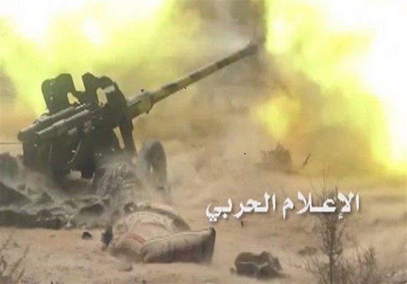 مدفعیة الجیش الیمنی تدک مواقع العدوان فی نجران