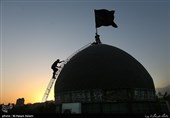 اهتزاز پرچم گنبد امام حسین(ع) بر فراز مراز شهدای گمنام+عکس