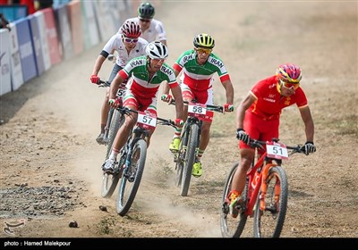 Iranian Cyclists Race in Asian Games