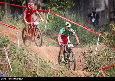 Iranian Cyclists Race in Asian Games