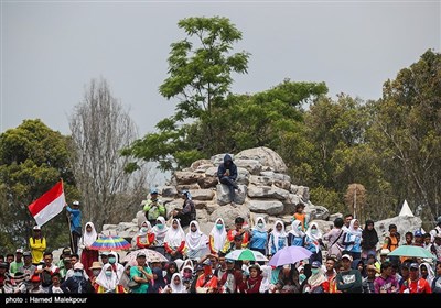 Iranian Cyclists Race in Asian Games