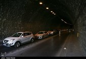 ترافیک در آزادراه تهران ـ شمال/ افزایش تردد در محورهای شمالی