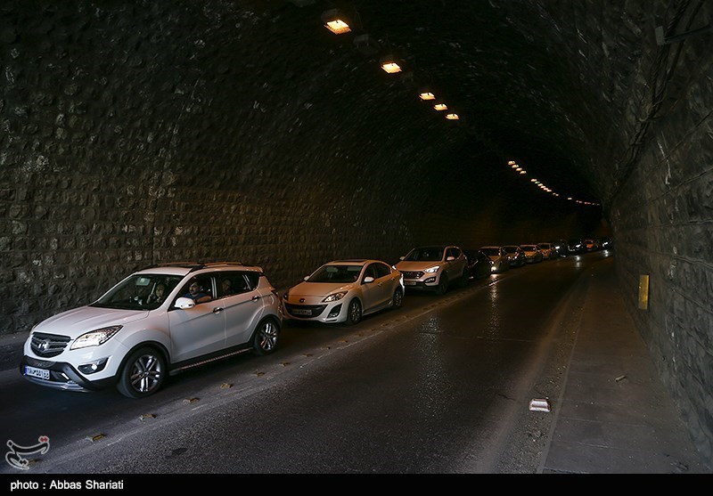 ترافیک در آزادراه تهران ـ شمال/ افزایش تردد در محورهای شمالی